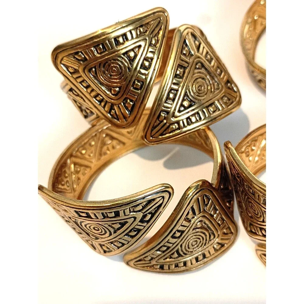 Vtg Avon Set of 4 Napkin Rings Gold Tone African Spirit Holders W/ Original Box
